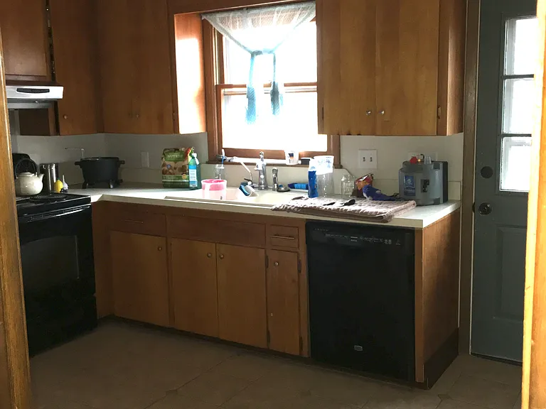 2409 Manchester Rd — Photo 7