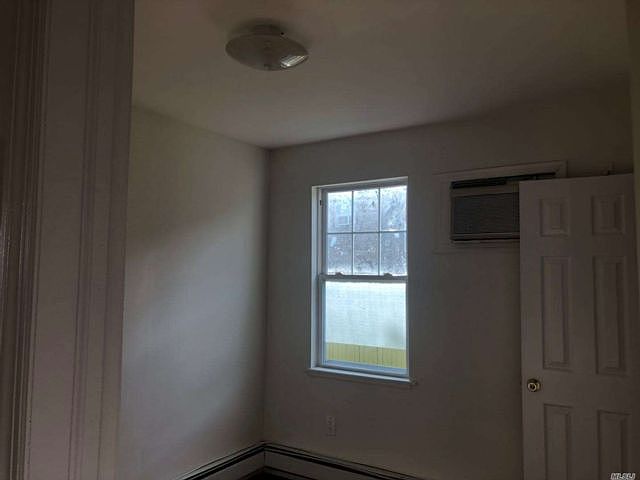 2nd image of 4512 Glenwood St
