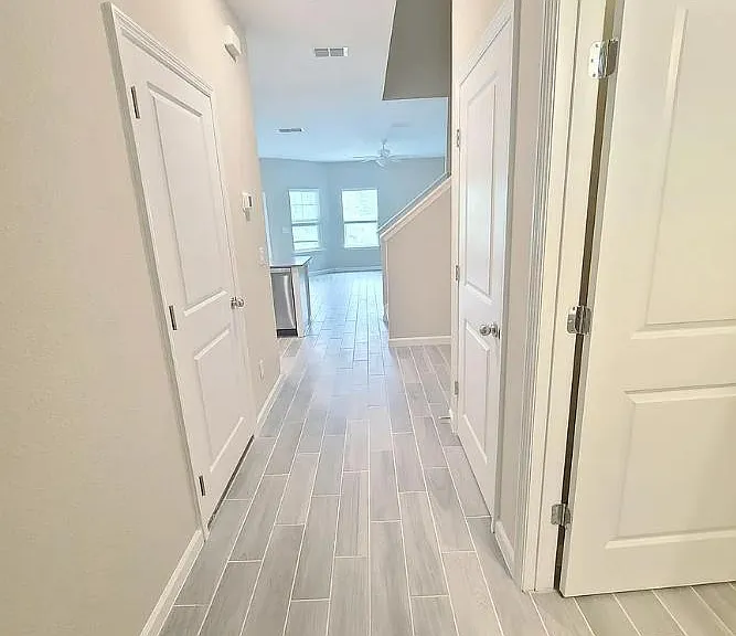 514 Boracay Cir — Photo 2