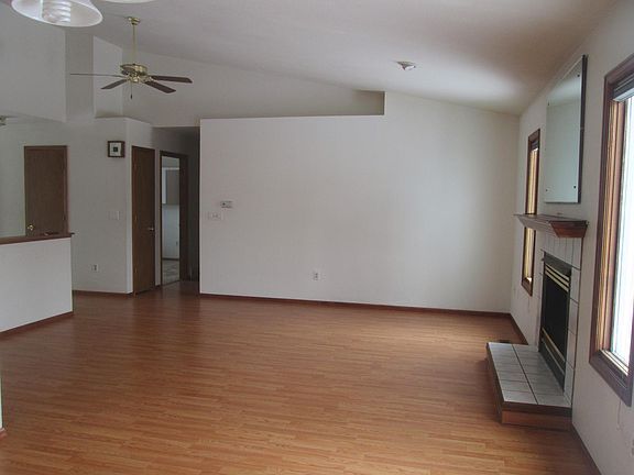 Living room with gas fireplace