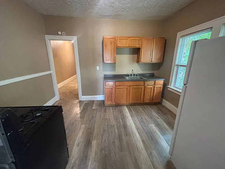3301 E 143rd Street Cleveland OH 44120 — Photo 6