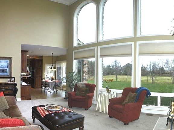 5th image of 2067 Woodcreek Dr