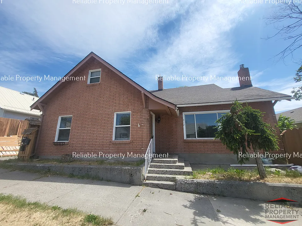 312 Gladstone St #A