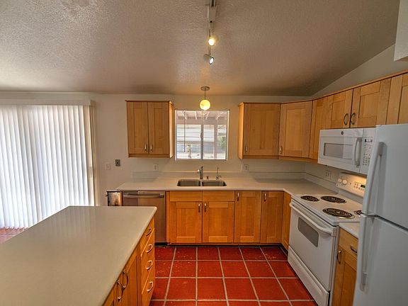 2nd image of 7651 N Casimir Pulaski Ave
