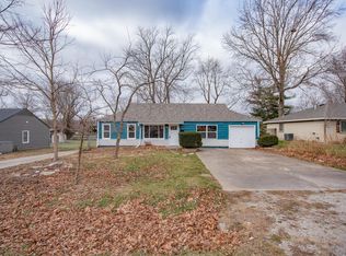 6738 Sterling Ave, Raytown, MO 64133
