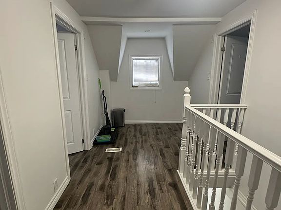 4th image of 630 Dominion Ave #A