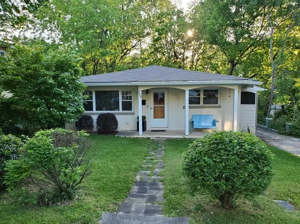 304 Crest Dr, Chapel Hill, NC 27516