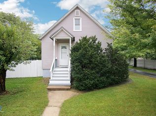 18327 Grant St, Lansing, IL