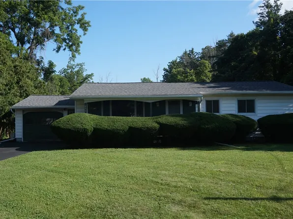 890 Peck Rd, Hilton, NY 14468