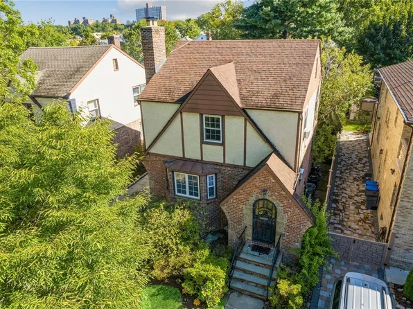 69-67 181 Street, Fresh Meadows, NY 11365