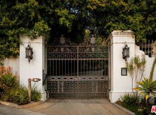 2400 Inverness Ave, Los Angeles, CA 90027