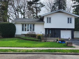 43 Forest Drive, Jericho, NY