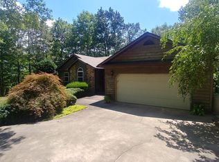 926 Miller Cove Rd, Signal Mountain, TN 37377