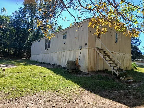 3 bed, 2.0 bath, $1,100 — Photo 3