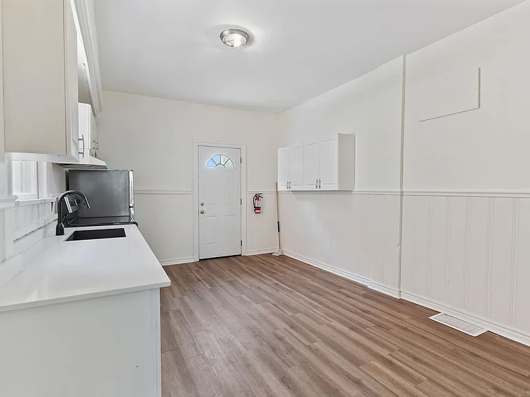 40 Ashley St — Photo 7