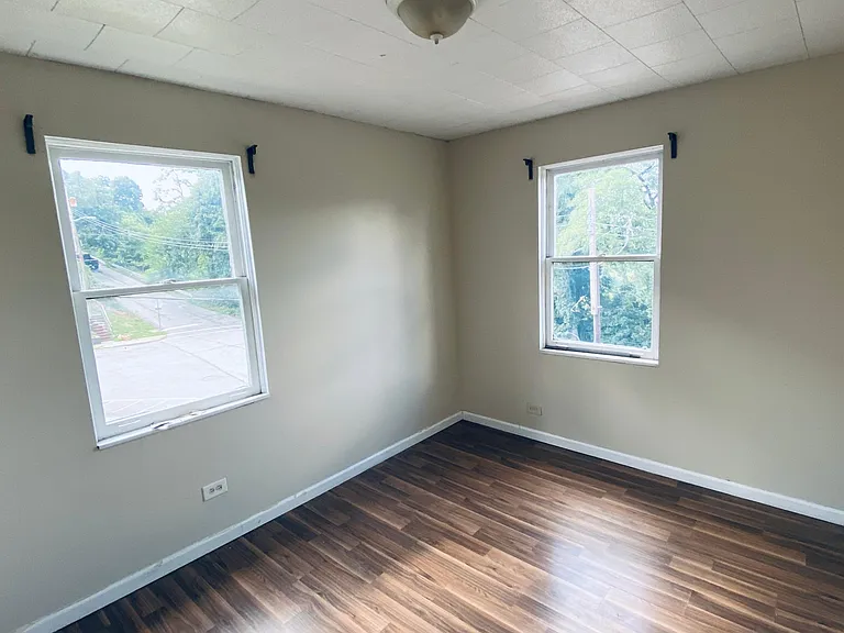 7108 Baker St — Photo 25