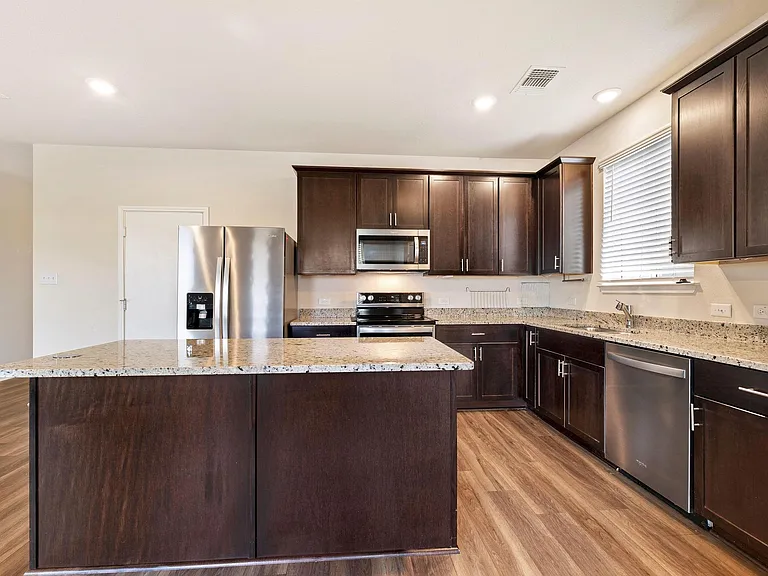 217 Innisfree Rd — Photo 3