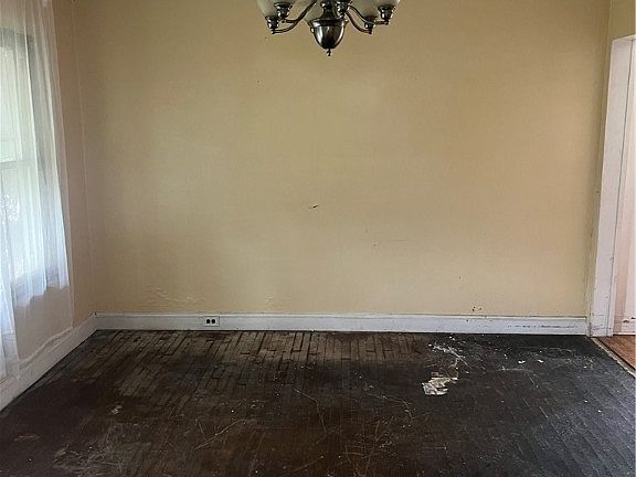 4th image of 4141 E 110th St