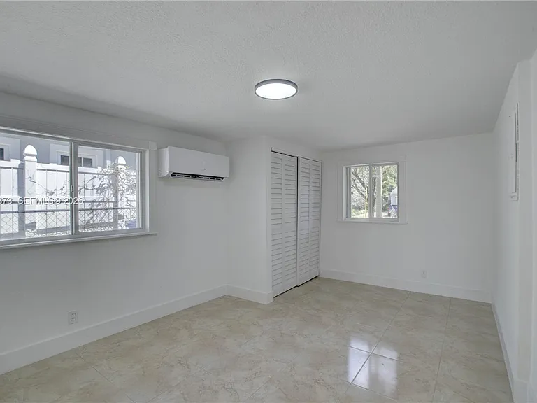 616 SW 11th Ct — Photo 35