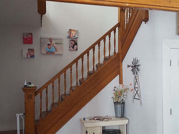 3rd image of 37 E Jefferson St