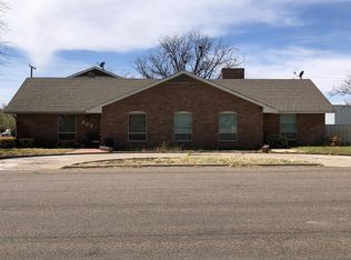 809 S Leon Ave, Monahans, TX 79756