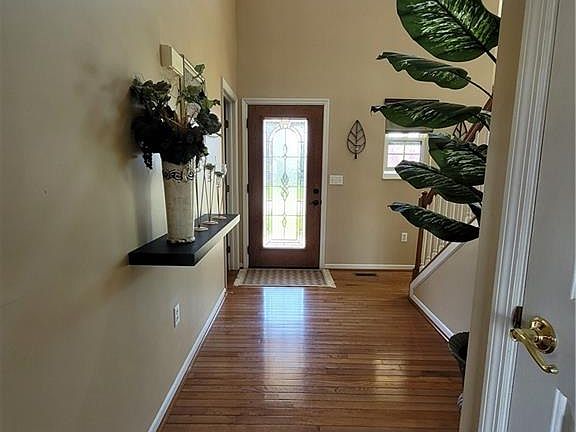 4th image of 2792 Greystoke Dr