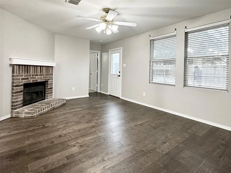 12824 Vassar Dr — Photo 9
