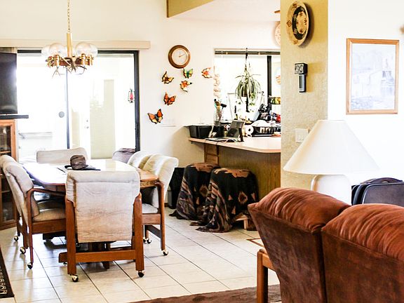 4th image of 3941 Bluegrass Dr