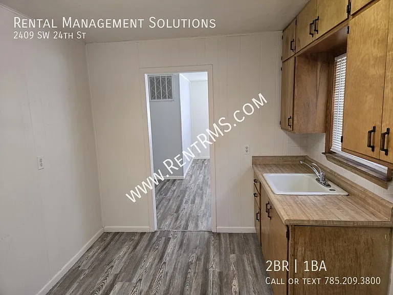 2409 SW 24th St — Photo 4