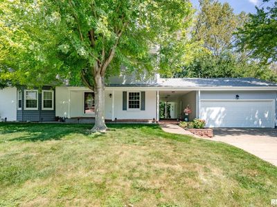 6296 Dodds Dr, Bettendorf, IA, 52722