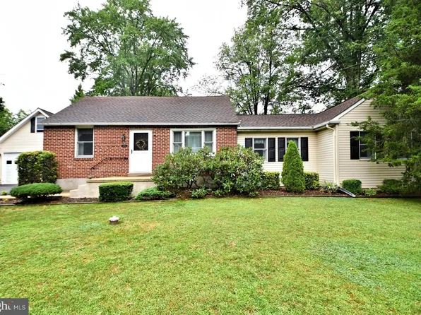 23 Green Top Rd, Sellersville, PA 18960