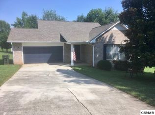 1740 Meadow Ridge Cir, Sevierville, TN 37862