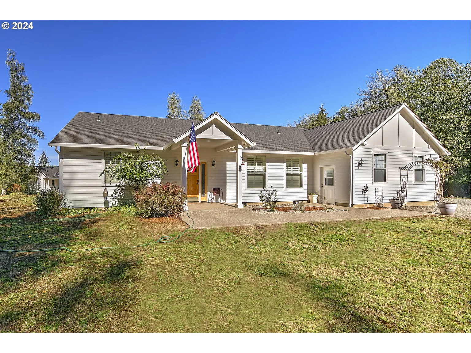 31301 NE Clearwater Dr photo 1