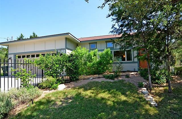 1st image of 307 Cowal Dr S