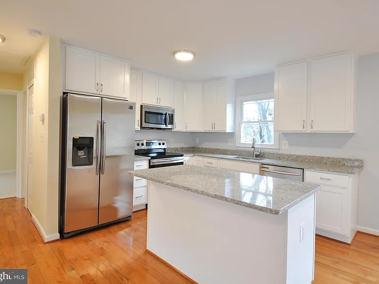 14006 Mapledale Ave — Photo 2