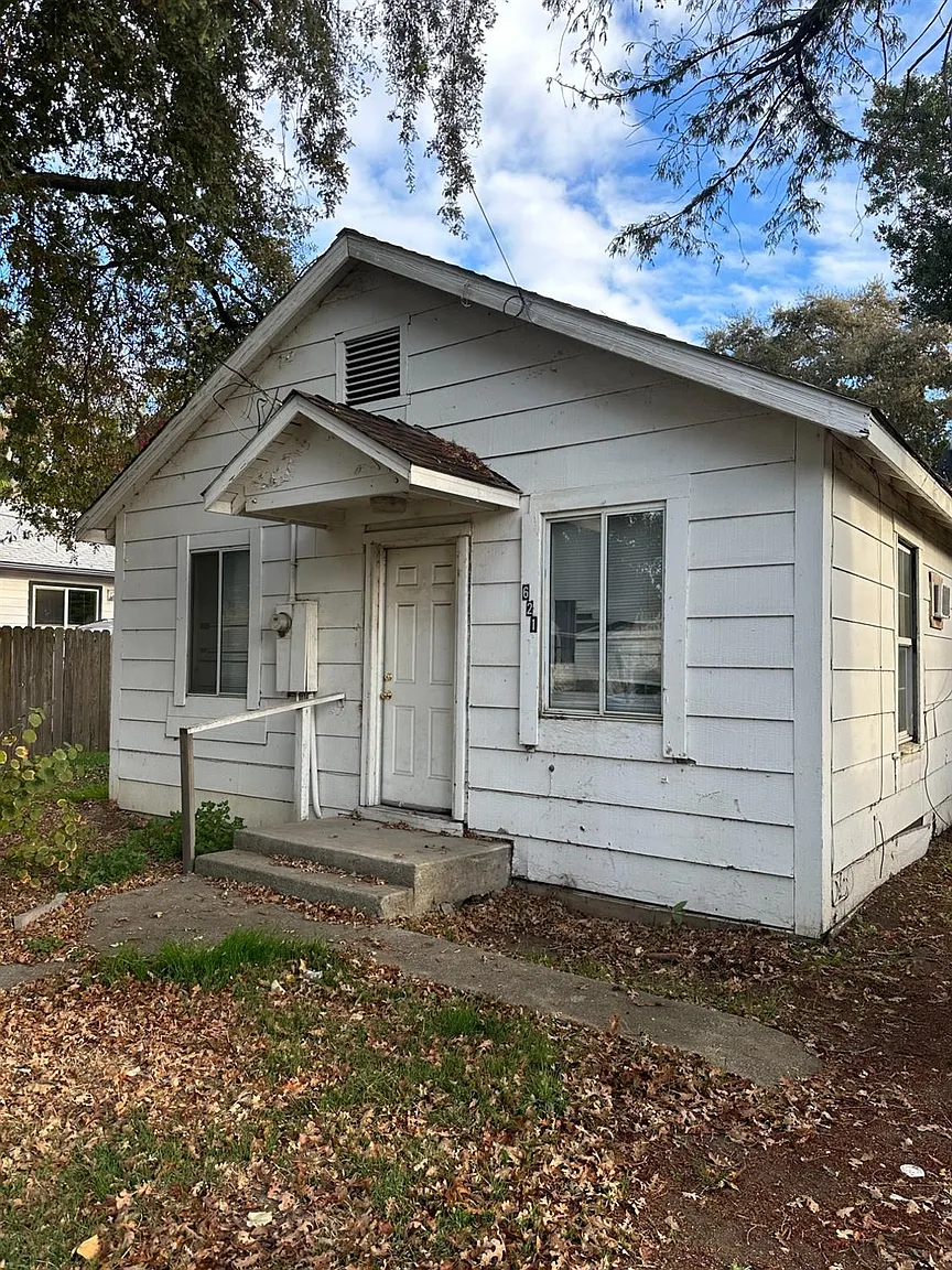 621 Solano St photo 1