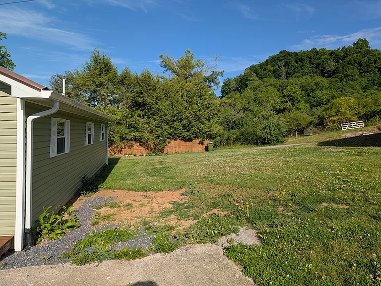 879 Poor Farm Rd — Photo 24
