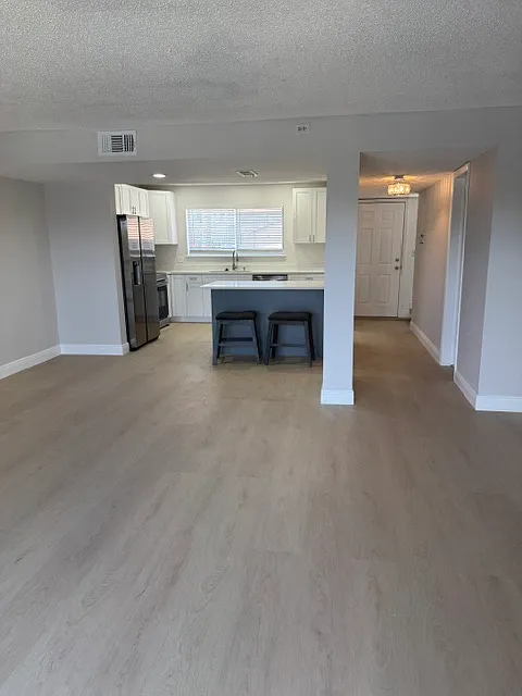 2 bed, 1260 sqft, $1,875 — Photo 4