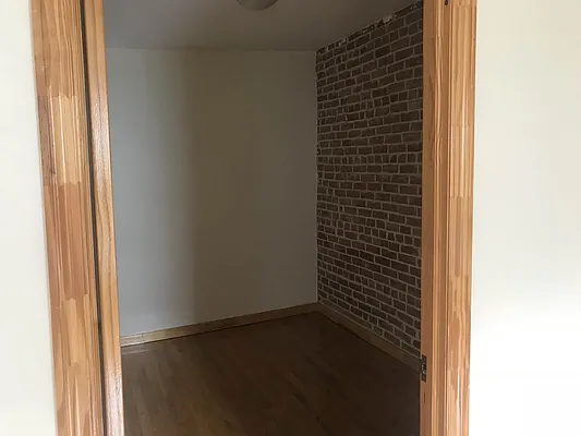 Rented by Friedman Roth Realty | media 29