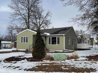 1611 Bailey St, Charles City, IA 50616