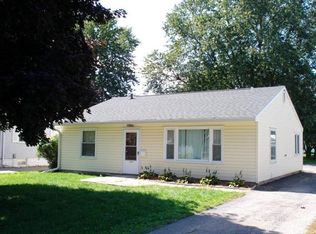 1394 Clark St, Galesburg, IL 61401