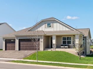 4052 Vista View Dr, Chaska, MN 55318