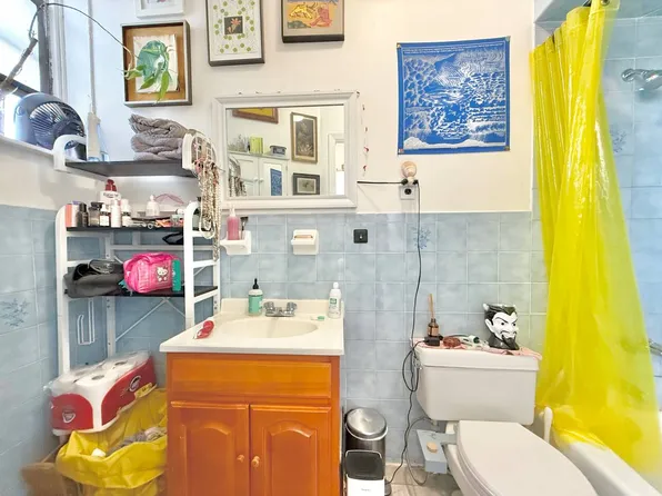 64-15 Myrtle Avenue image 6 of 9