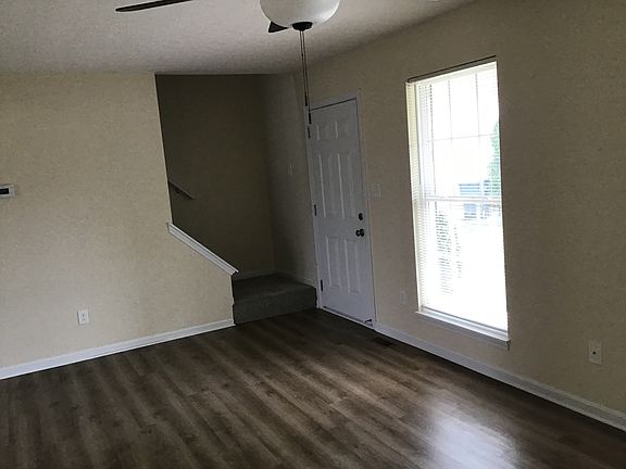 4th image of 5901 Mercury Dr