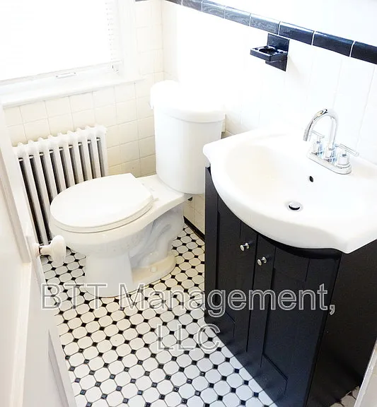 8400 Greenwood Ave #4 — Photo 73