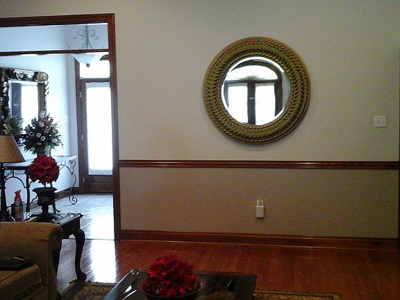 4th image of 110 Ashland Dr