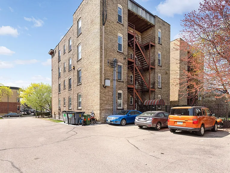 2421 Emerson Ave S #107 — Photo 16