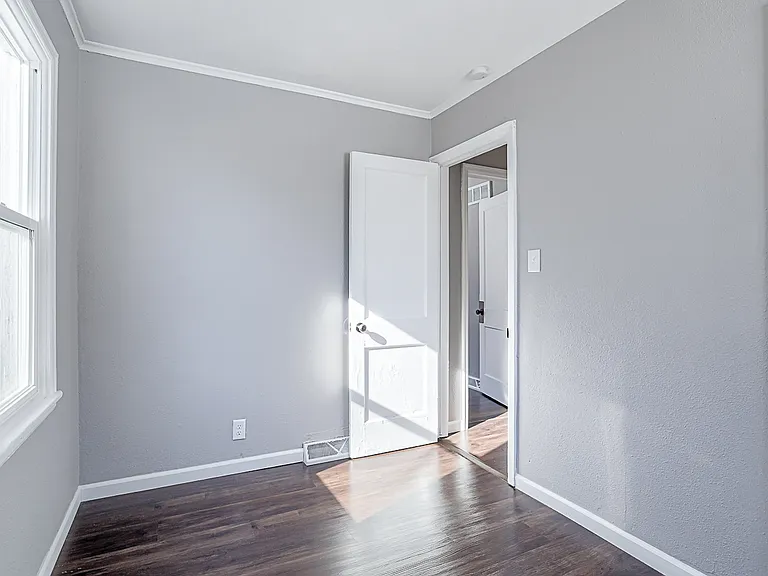5345 N 33rd Ave — Photo 19