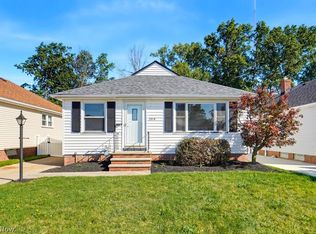 2918 Park Dr, Parma, OH 44134