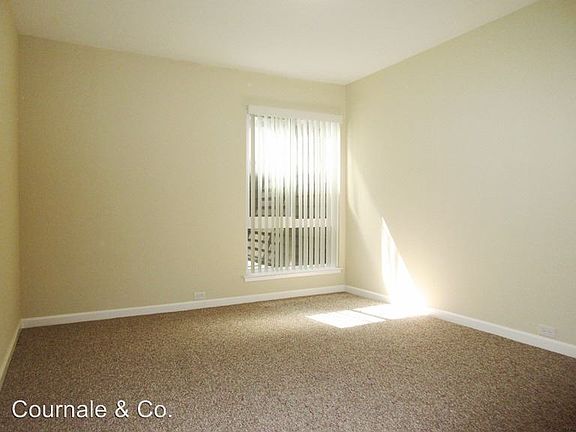 5th image of 152 Locksley Ave APT 2